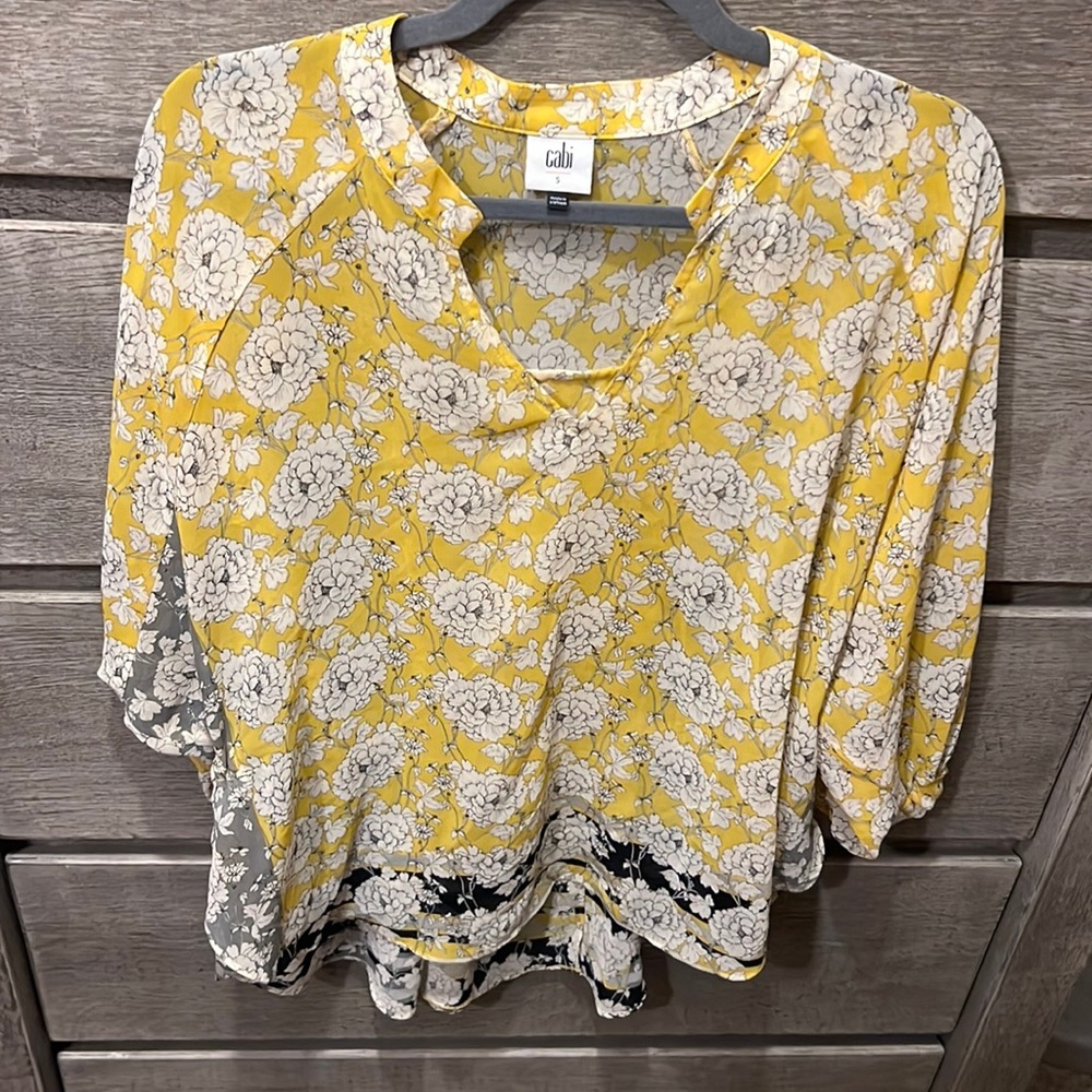 Women’s Cabi blouse sz sm.